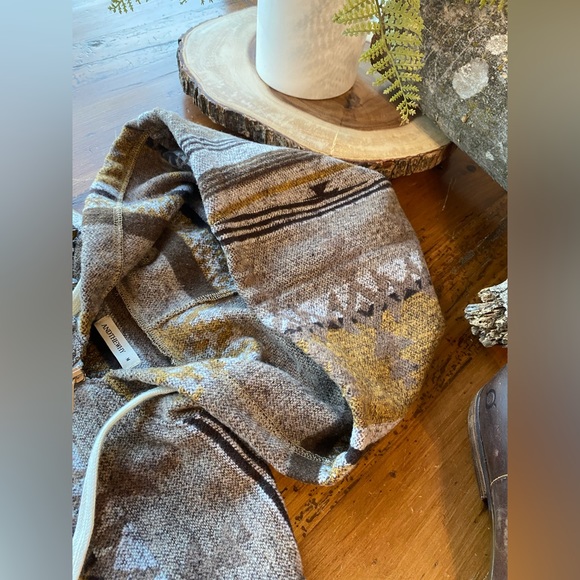 ANDTHEWHY Aztec 1/4 Zip Hooded Pullover - Picture 8 of 13